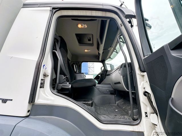 Skriňové nákladné vozidlo MERCEDES-BENZ 1833 Antos