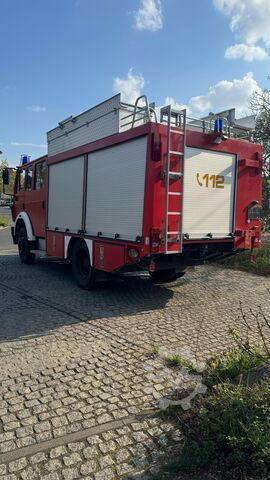 Slökkviliðsbíll Mercedes-Benz 1222