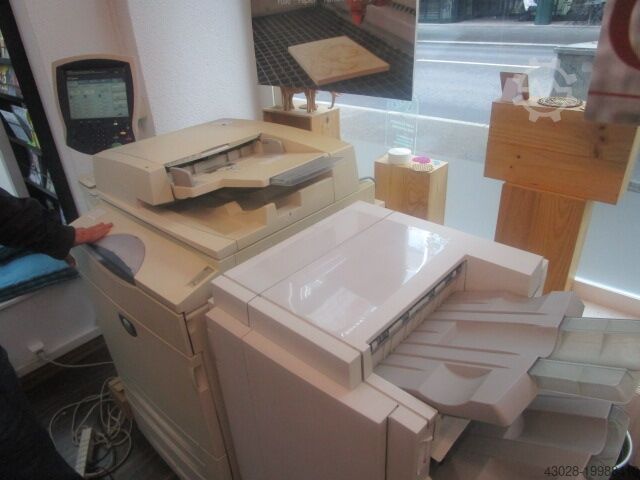 DIGITALDRUCKER XEROX DC250 mit Broschürenfinischer