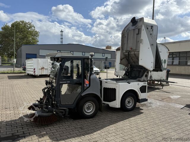 Balayeuse Hako Citymaster 1600 4x4 Kehrm. Service Neu