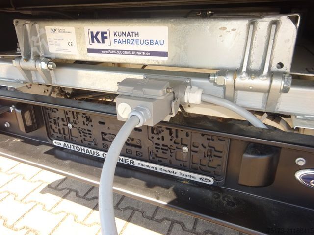 شاحنة نقل صغيرة قلاب FORD Transit DoKa 350L2 4x4 Winterdienst Streuer Schi