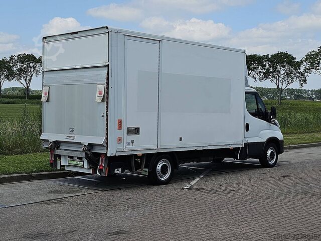 Bakwagen IVECO DAILY 35S14       Bakwagen Laadklep!
