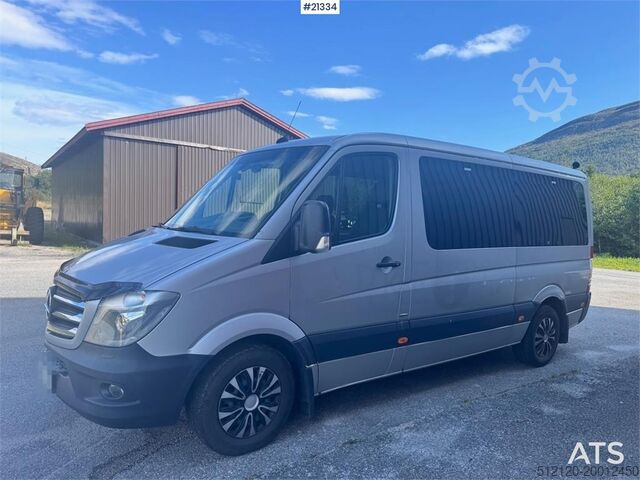 Smábíll Mercedes-Benz Sprinter 9 seater Minibus.