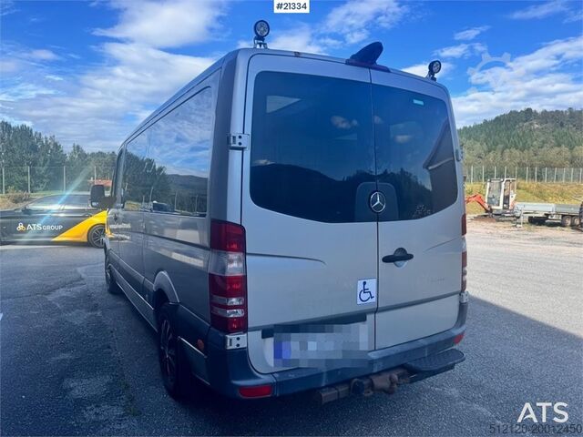 Smábíll Mercedes-Benz Sprinter 9 seater Minibus.