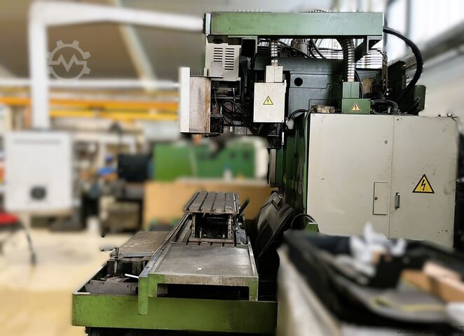 CNC treimis- ja freesimiskeskus Mazak SV-12