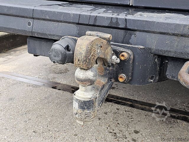 Camioneta familiar de techo alto VOLKSWAGEN CRAFTER 50 2.0 TDI 177 L4H3