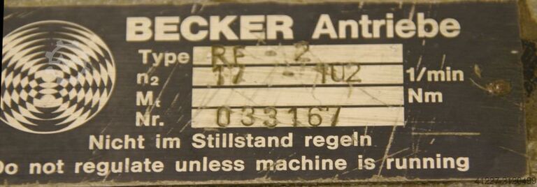 Motor roda gigi yang dapat disetel 0,75 kW 17-102 rpm Becker RF-2