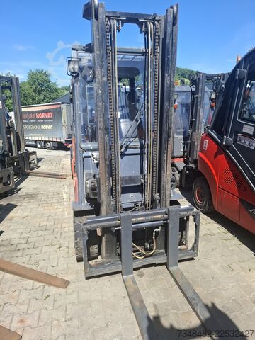 Xe nâng xếp Toyota 7FBMF30