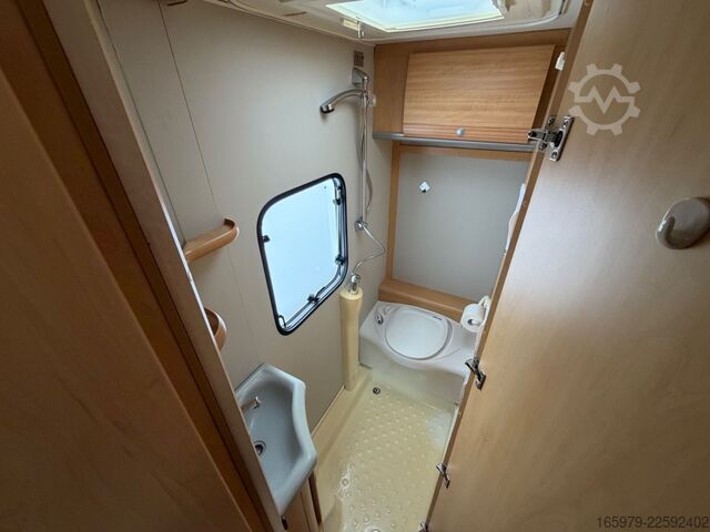 Teilintegriertes Wohnmobil DETHLEFFS Globebus