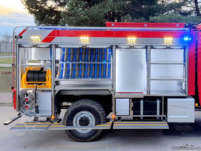 Fire truck / water tank fire engine MAN TGS 18.510 TLF 4000 Allrad 4x4 Feuerwehr