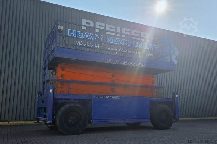 Elevador de tesoura Liftlux SL205-25 D4WDS/P Diesel, 4x4 Drive, Hydraulic Deck