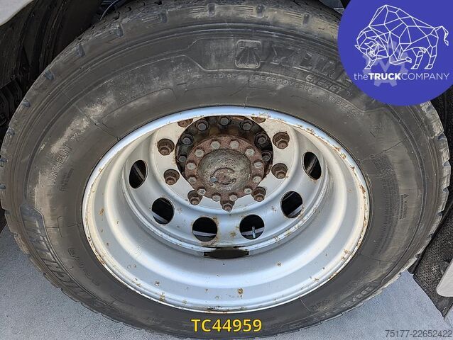 Standard-SZM Iveco Stralis 440 S45