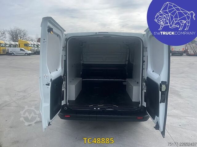 Fourgon tôlé Renault Trafic Trafic 3 150.30 EDC6 L1H1
