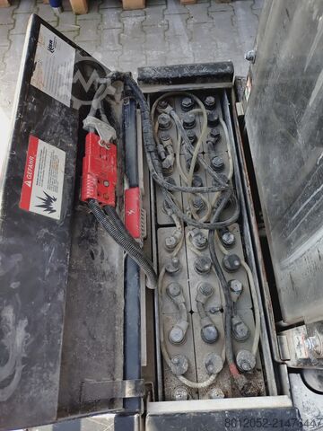 Transpalette électrique à levée basse Crown 2300 Series