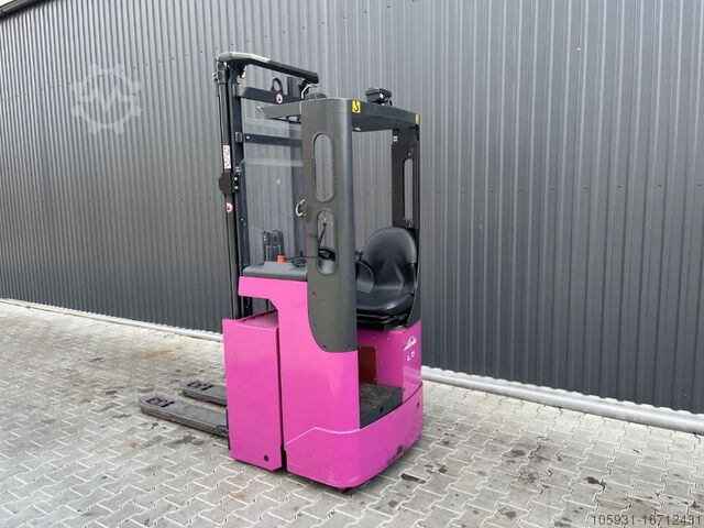 Poikittainen istuimen pinoamislaite Linde L16RDG