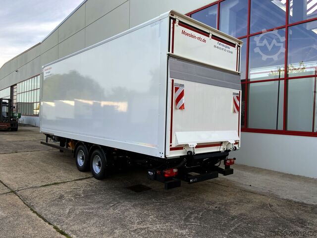 Reboque baú Möslein TK0105D-L Weiß  Tandem Koffer, Ladebordwand 1,5 t + DurchladbarNeufahrzeug --