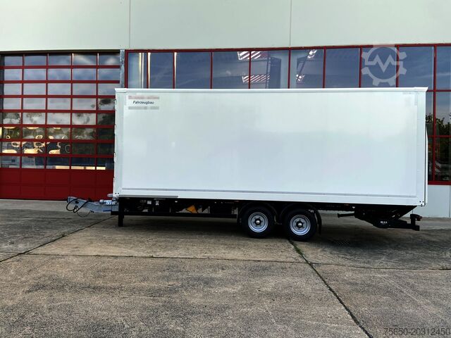 Reboque baú Möslein TK0105D-L Weiß  Tandem Koffer, Ladebordwand 1,5 t + DurchladbarNeufahrzeug --
