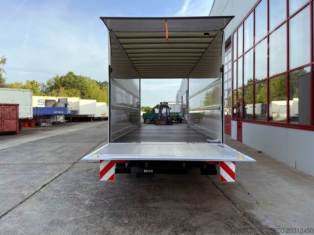 Reboque baú Möslein TK0105D-L Weiß  Tandem Koffer, Ladebordwand 1,5 t + DurchladbarNeufahrzeug --