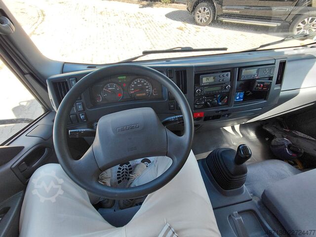 Rashladni kamion ISUZU Isuzu P75 3,0 Serie Blue