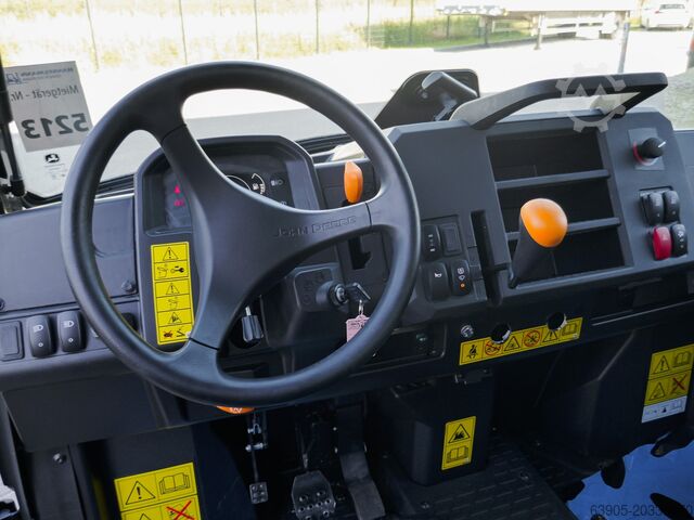 Traktor John Deere Gator XUV865M
