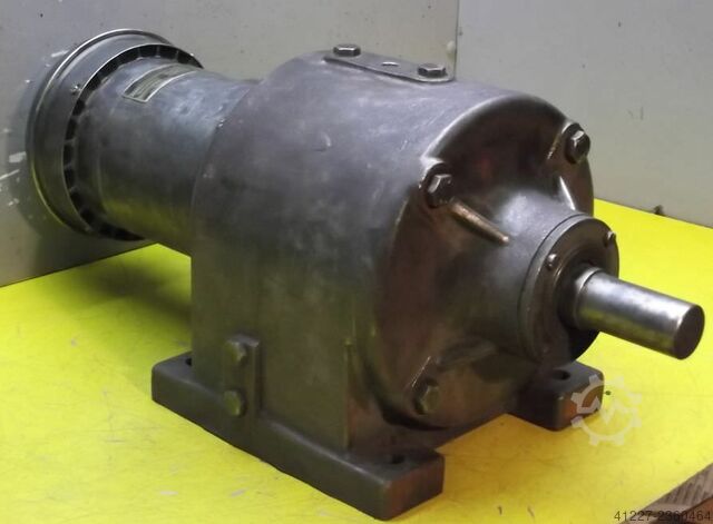 Motor gear 0.55 / 0.66 kW 20/40 rpm SEW-EURODRIVE R7bD3842