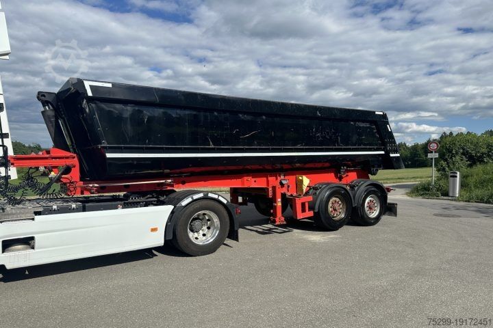 Pašizgāzēja puspiekabe  SKM18 Kippauflieger