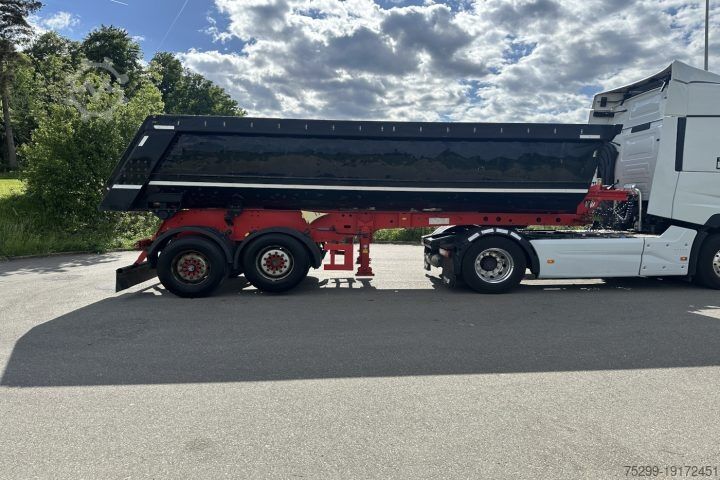 Pašizgāzēja puspiekabe  SKM18 Kippauflieger