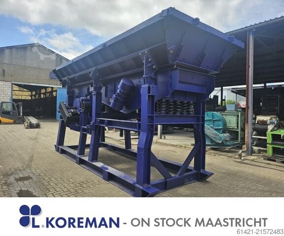 SBM trechter met trilgoot en Grizzly zeefmachine SBM Austria SBM Hopper with Vibrating Chute and Grizzly Screening Machine