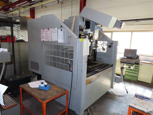Máquina de erosión por hilo Sodick AG600L