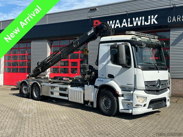 Camion-grue Mercedes-Benz Antos 2833 NL kenteken