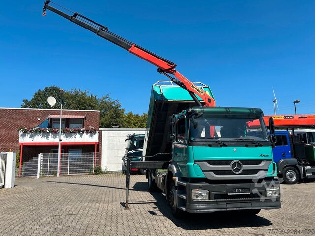 Tre-sidet tipbil MERCEDES-BENZ 1833 Axor  3Skipper + PK 12002 Kran 4x2