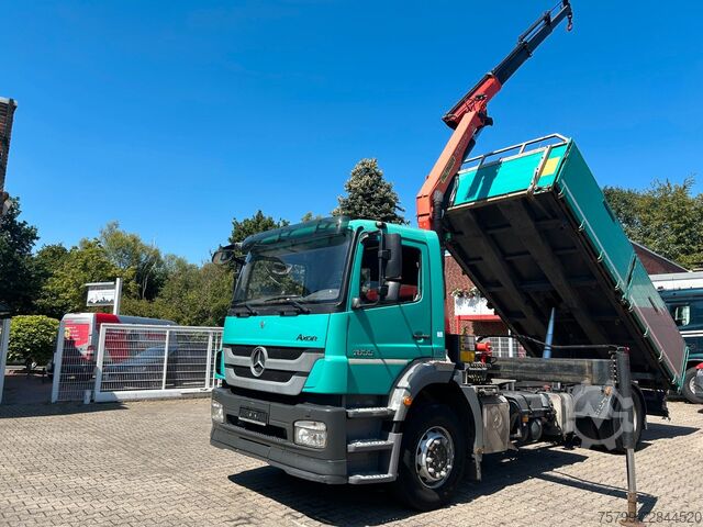 Tre-sidet tipbil MERCEDES-BENZ 1833 Axor  3Skipper + PK 12002 Kran 4x2