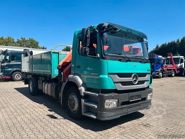 Tre-sidet tipbil MERCEDES-BENZ 1833 Axor  3Skipper + PK 12002 Kran 4x2