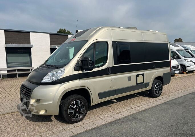 Camper van ADRIA Twin Active - Festbett - Klima - Solar - Markise