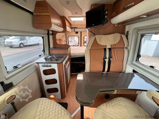 Camper van ADRIA Twin Active - Festbett - Klima - Solar - Markise