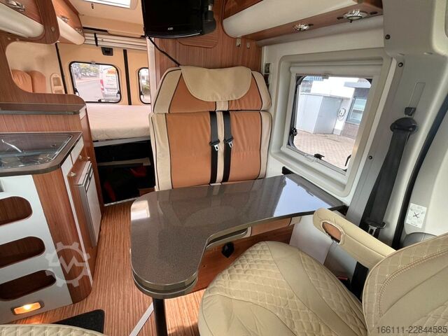 Camper van ADRIA Twin Active - Festbett - Klima - Solar - Markise