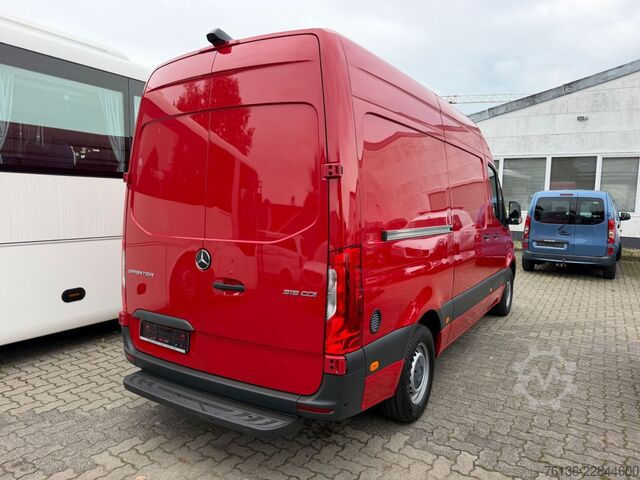 Bestelwagen met verhoogd dak MERCEDES-BENZ Sprinter 315 CDI Klima AHK L2H2 3 Sitzer