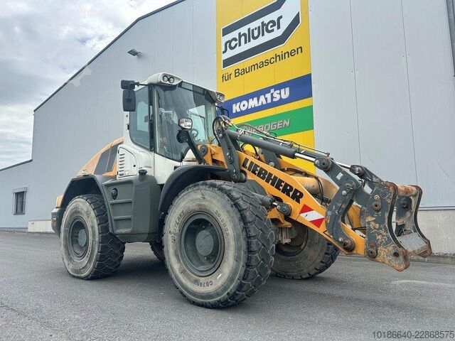  Liebherr L526