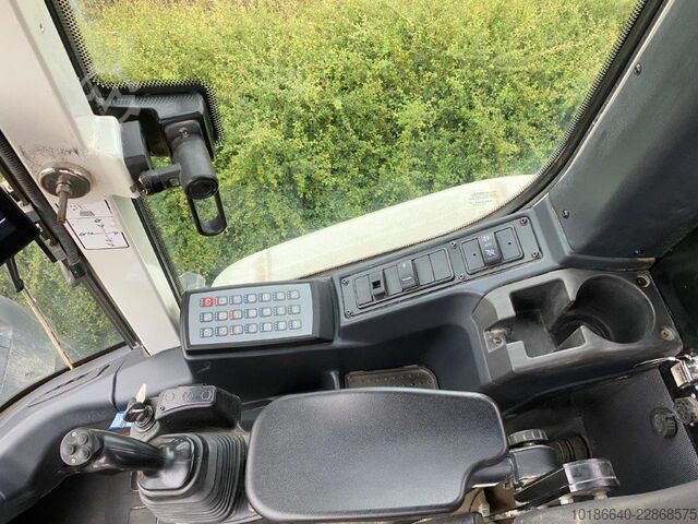  Liebherr L526