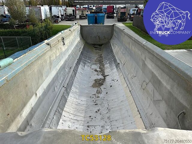 Camion de gunoi Stas