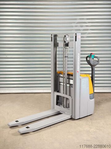 Xe tải pallet dành cho người đi bộ Jungheinrich EJC 110 - BJ.23  749 Std. - Service Neu- Garantie