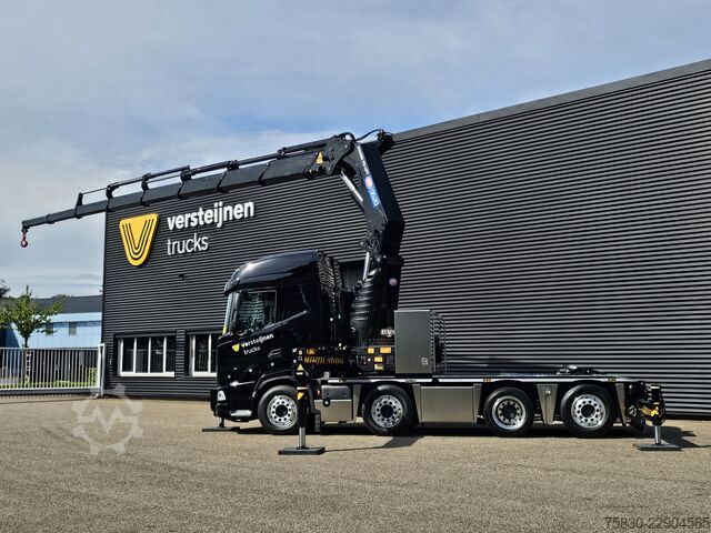Camión grúa DAF XF 530 8x2 / HMF 9520 K8 / NIEUW!
