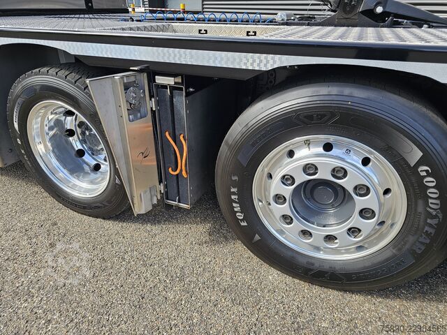 Autogru DAF XF 530 8x2 / HMF 9520 K8 / NIEUW!