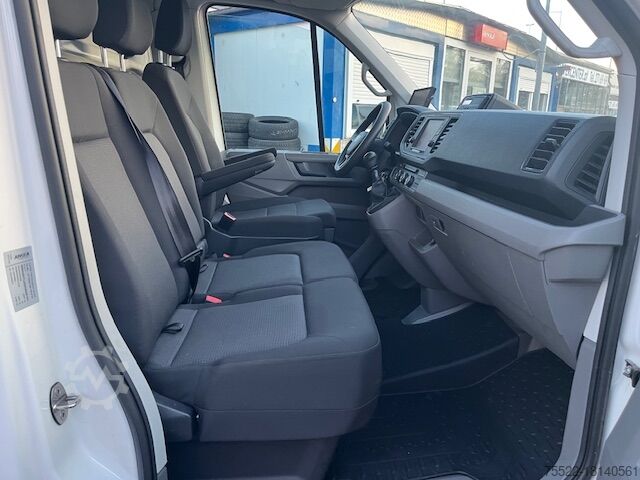 Transporter mit Koffer MAN TGE Kofferaufbau und Ladebordwand -Klima