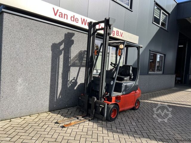 Empilhadeira Linde E20P, Linde E20P, mastro duplo de 4,00 m, deslocamento lateral, elétrica LINDE E20P Heftruck Linde E20P Duplo 400 Sideshift elekt