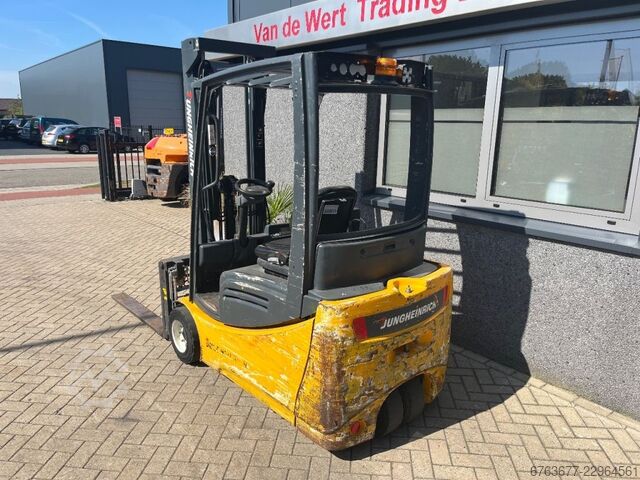 Empilhadeira Jungheinrich EFG216K Duplo 360 com Freelift, deslocamento lateral e posicionador de gar JUNGHEINRICH EFG216K Heftruck Jungheinrich EFG216K Duplo 360 Fr