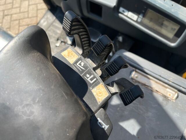 Empilhadeira Jungheinrich EFG216K Duplo 360 com Freelift, deslocamento lateral e posicionador de gar JUNGHEINRICH EFG216K Heftruck Jungheinrich EFG216K Duplo 360 Fr