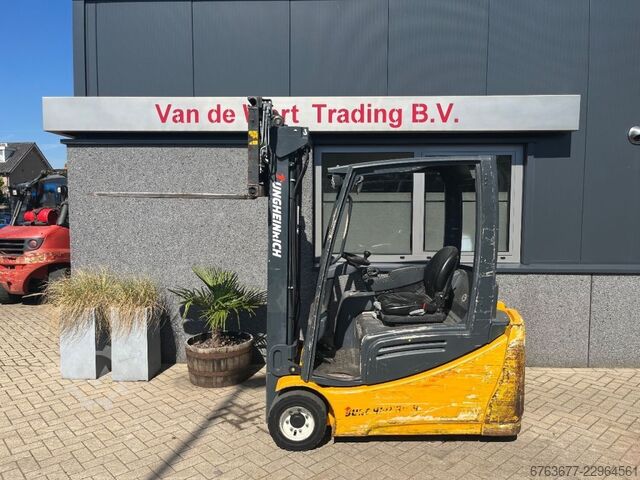 Empilhadeira Jungheinrich EFG216K Duplo 360 com Freelift, deslocamento lateral e posicionador de gar JUNGHEINRICH EFG216K Heftruck Jungheinrich EFG216K Duplo 360 Fr