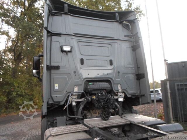 Грузовик для опасных материалов MERCEDES-BENZ Actros F/ 1845 LS/ GGVS