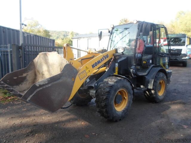 Погрузчик с колёсным шасси KOMATSU WA 70 M-8 E0